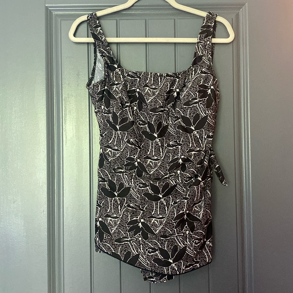 Black and White Ceeb swimsuit